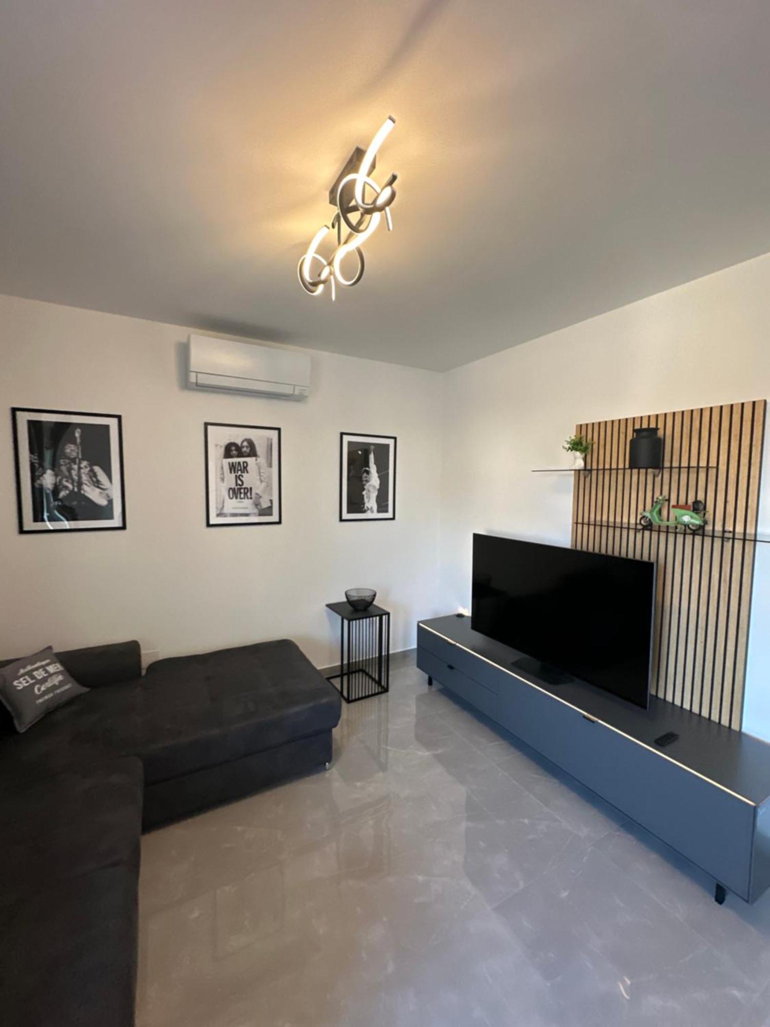 Lux Apartma Kastela